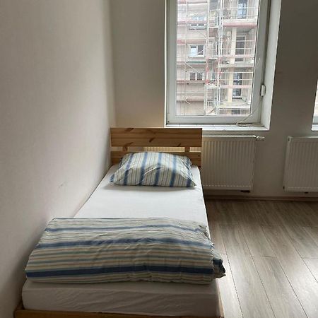 Monteur-Apartment Am Bahnhof Muhlheim am Main Exteriör bild